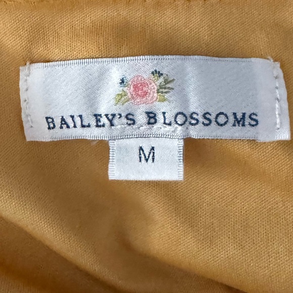 Bailey’s Blossoms mustard color polka dot sheer/bubble sleeve dress Size M - Picture 5 of 5